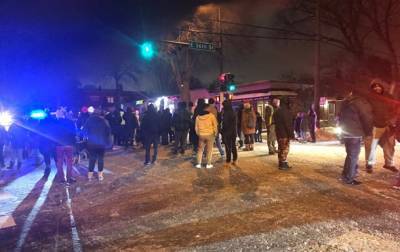 В Миннеаполисе начались протесты после убийства полицейскими мужчины - korrespondent.net - США - шт. Миннесота - Миннеаполис