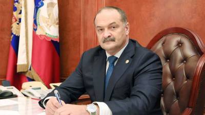Сергей Меликов - Заразившийся Covid-19 врио главы Дагестана переведен в московскую больницу - newdaynews.ru - Москва - респ. Дагестан