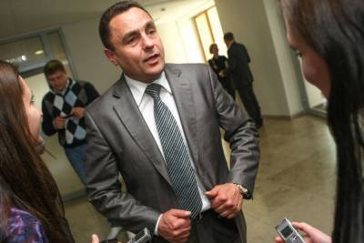 Во время онлайн-конференции за спиной литовского депутата появился голый мужчина: фото, видео - news.24tv.ua - Литва
