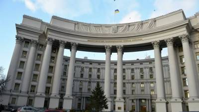 Эмине Джапаров - В МИД Украины назвали планируемые сроки вступления в НАТО - russian.rt.com - Киев