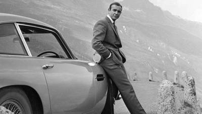 Шон Коннери - Пистолет агента 007, которого сыграл Шон Коннери, продали на аукционе за 256 тысяч долларов - informburo.kz - США - Англия - Казахстан
