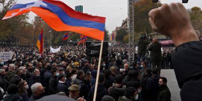 Никол Пашинян - Никола Пашинян - В Ереване митингует оппозиция — требуют отставки Пашиняна - nv.ua - Украина - Армения - Ереван - Нагорный Карабах