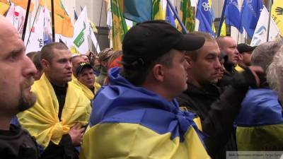 Артем Марчевский - Украинцы устроили акцию протеста у стен суда в Краматорске - nation-news.ru - Краматорск