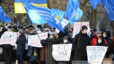 Жители украинского села устроили акцию протеста у здания суда - inforeactor.ru - Краматорск - с. Никольское