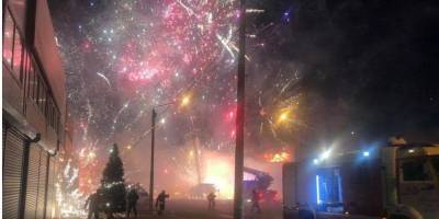 Яркое зрелище. В Ростове-на-Дону загорелся павильон с пиротехникой из-за чего начали взрываться фейерверки — видео - nv.ua - Россия - Украина - Ростов-На-Дону