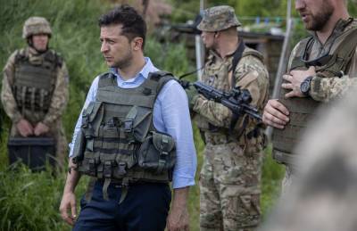 Владимир Зеленский - «Спасли Украину от агрессии России». Зеленский поздравил военных с Днём ВСУ - sharij.net - Украина