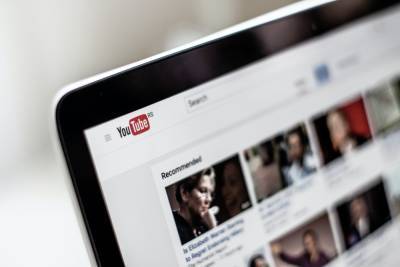 YouTube будет призывать пользователей отказаться от оскорбительных комментариев: детали - 24tv.ua