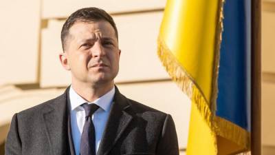 Владимир Зеленский - Зеленский раскритиковал экс-лидеров Украины за халатность в вопросах обороны - iz.ru