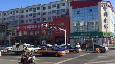 В Китае начались испытания беспилотных такси без страхующего водителя - enovosty.com - Шэньчжэнь
