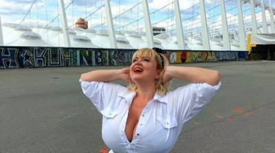 Мила Кузнецова - Украинка с 13-м размером бюста не сдержала эмоций, показав «близняшек» в страстном танце: «Белиссимо...» - sport.politeka.net - Украина
