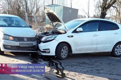 В выходной день в Тейковском районе сбили пенсионерку, а в Иванове столкнулись две иномарки - mkivanovo.ru - Нижний Новгород - Иваново