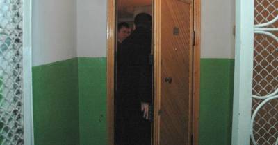 В Киеве аферисты украли квартиру у безработного: человек продолжает платить за коммуналку уже 9 месяцев - tsn.ua - Киев