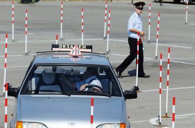 МВД определило основания для отказа в приеме экзамена на права в группах от автошкол - m24.ru