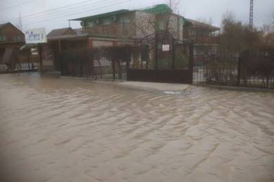 Запорожье накрыло мощное наводнение: Затоплены десятки баз отдыха (фото) - vkcyprus.com - Украина - Запорожье - Азовское Море