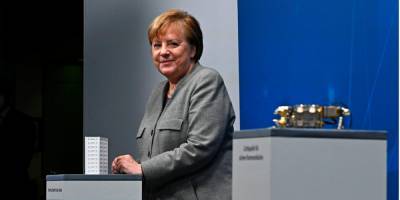 Ангела Меркель - Камала Харрис - Кристин Лагард - Меркель в десятый раз возглавила рейтинг самых влиятельных женщин по версии Forbes - nv.ua - США - Ляйен