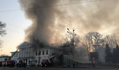 В Полтаве вспыхнуло здание бывшего дворянского собрания: детали, фото пожара - news.24tv.ua - Полтавская обл. - Полтава - Гсчс