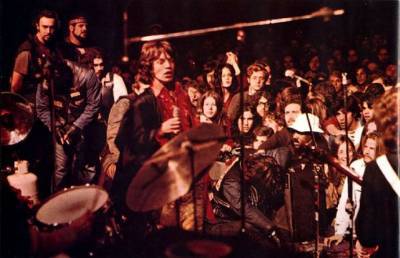 Документальному фильму о концерте The Rolling Stones, на котором был убит один из слушателей, исполнилось 50 лет - lenta.ua