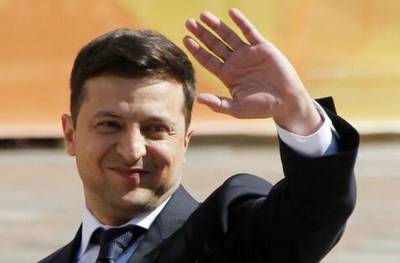 Владимир Зеленский - Валдис Домбровскис - Зеленский доволен новым кредитом от ЕС - sharij.net - Украина - Ляйен - Ес