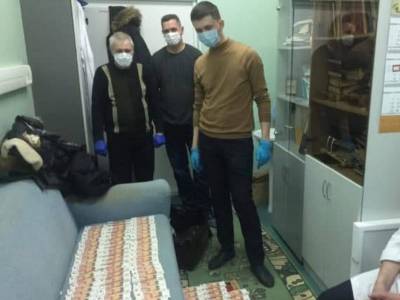 Целый диван денег: сургутский ортопед купил шесть квартир, вымогая у инвалидов плату за протезирование - bloknot.ru - Сургут