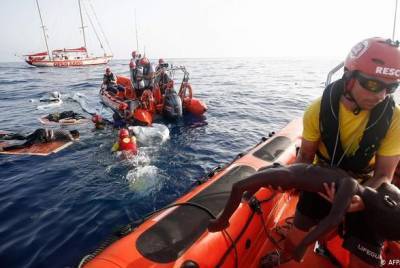 Возле Туниса перевернулась лодка с мигрантами, утонули 48 человек - inform-ua.info - Тунис - Тунисская Респ. - Кот Дивуар