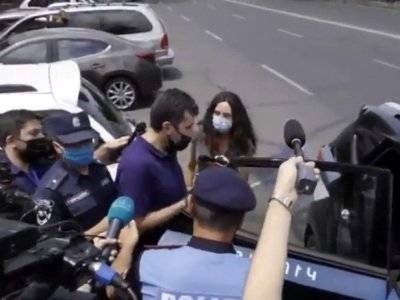 Рубен Меликян - Организовавших акцию протеста у здания парламента Армении юристов подвергли приводу в полицейское отделение - news.am - Армения