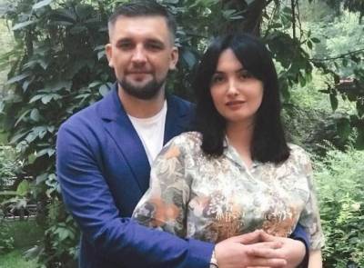 Василий Вакуленко - Баста с женой отметили стальную свадьбу - bimru.ru