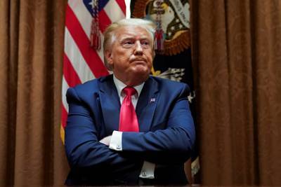 Дональд Трамп - Джордж Флойд - Трамп отказался категорически запрещать полиции душить людей - lenta.ru - США