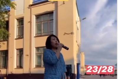 В Улан-Удэ Бадма-Ханда Аюшеева случайно спела на Арбате - ulan.mk.ru - Германия - Улан-Удэ - респ.Бурятия