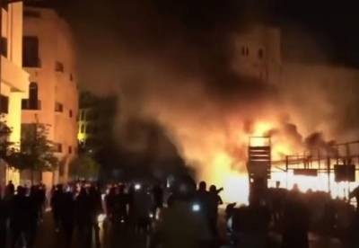 В Ливане жгут банки и требуют отставки правительства - news.israelinfo.co.il - Ливан