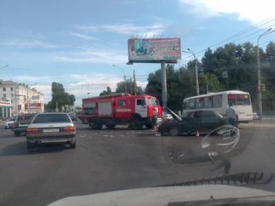В Воронеже автомобилистка не уступила дорогу «ВАЗу» и попала в больницу - moe-online.ru - Воронеж