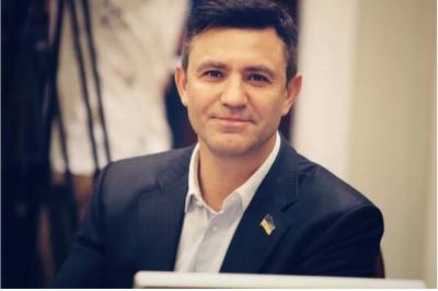 Николай Тищенко - В Сети раскрыли гнусный пиар Тищенко на пенсионерах: позор для всех "слуг народа" - akcenty.com.ua - Украина - Киев
