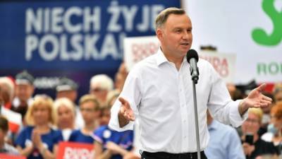 Дуда выступил против "агрессивной сексуализации" несовершеннолетних: "Родители имеют право воспитывать детей согласно собственным убеждениям" - ru.espreso.tv - Польша