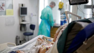 Филипп Эдуар - Во Франции за сутки умерли 24 человека с коронавирусом - russian.rt.com - Франция - Santé
