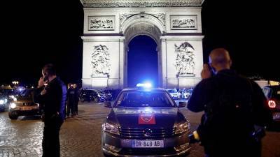 Адам Траоре - Более 20 человек арестовали после манифестации в Париже - iz.ru - Париж