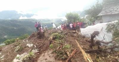 Не менее восьми человек стали жертвами оползней в Непале - ren.tv - Норвегия - Непал