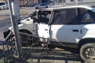 Пьяный водитель врезался в такси под Новосибирском - novos.mk.ru - Новосибирск - Искитим