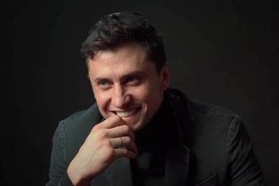 Актер Павел Прилучный - «Безумное чувство»: Прилучный рассказал о своей первой любви - vm.ru