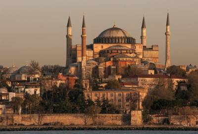 Реджеп Тайип Эрдоган - Мевлют Чавушоглу - СМИ: Святую Софию уже готовят к превращению в мечеть - nakanune.ru - Турция - Греция
