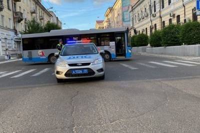Некоторые улицы Читы перекроют 17 и 20 июня из-за репетиции парада Победы - chita.ru - Чита