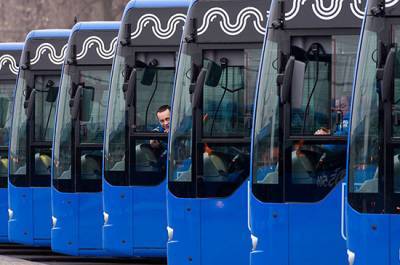 Подмосковные автобусы хотят перекрасить в один цвет - pnp.ru - Москва - Московская обл.