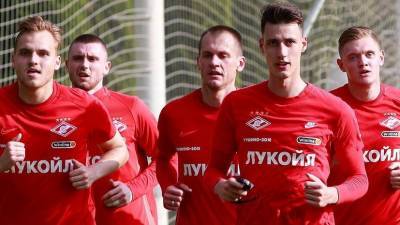 Источник назвал причину, по которой футболисты «Спартака» въехали в Россию на велосипедах - russian.rt.com - Россия - Италия - Германия - Финляндия