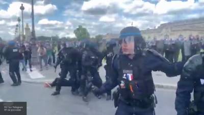 Власти ужесточили контроль во французском городе Дижон из-за беспорядков - newinform.com - Франция - Дижон - Протесты