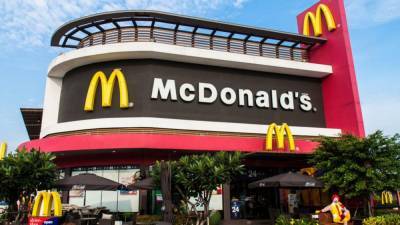 Романтический завтрак: депутаты "ЕС" поблагодарили McDonald's за соблюдение языкового закона - prm.ua