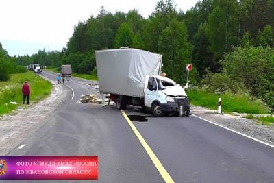 Газель в хлам: под Палехом произошла авария со смертельным исходом - mkivanovo.ru - Нижний Новгород - Иваново