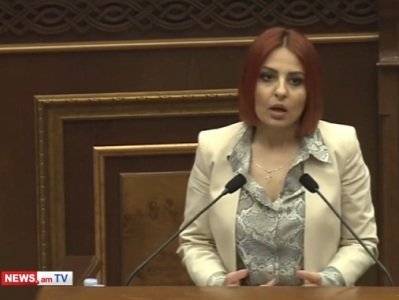 «Светлая Армения»: Власти постоянно делают дискриминационные заявления в адрес СМИ - news.am - Армения