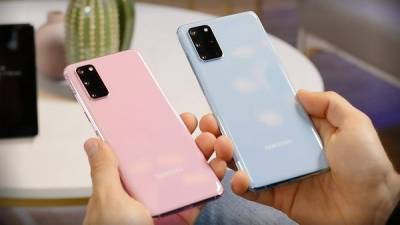 Samsung взялась продавать россиянам новые смартфоны за полцены - cnews.ru - Россия