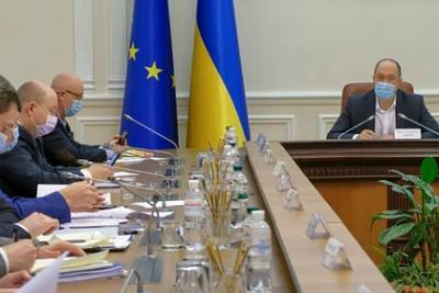 Правительство Украины оказалось под угрозой отставки - lenta.ru - Украина