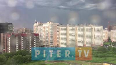 Видео: ливень и гроза в разных районах города - piter.tv - Санкт-Петербург