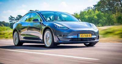 Ford Kuga - Немец случайно заказал 27 Tesla Model 3 на 110 миллионов рублей - autorambler.ru - Германия