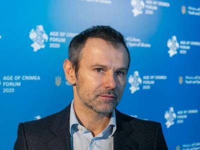 Святослав Вакарчук - Виктор Небоженко - Политолог о выходе Вакарчука из фракции: избиратели в него поверили, а он их обманул - golos.ua - Украина